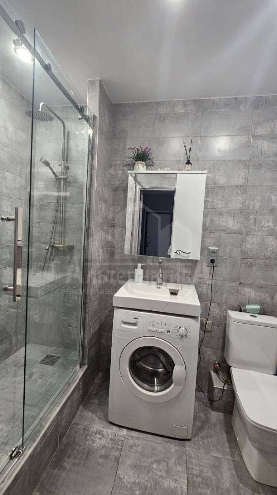 7d5c0e7c-d6d9-4d70-81bf-03e78ad249d1