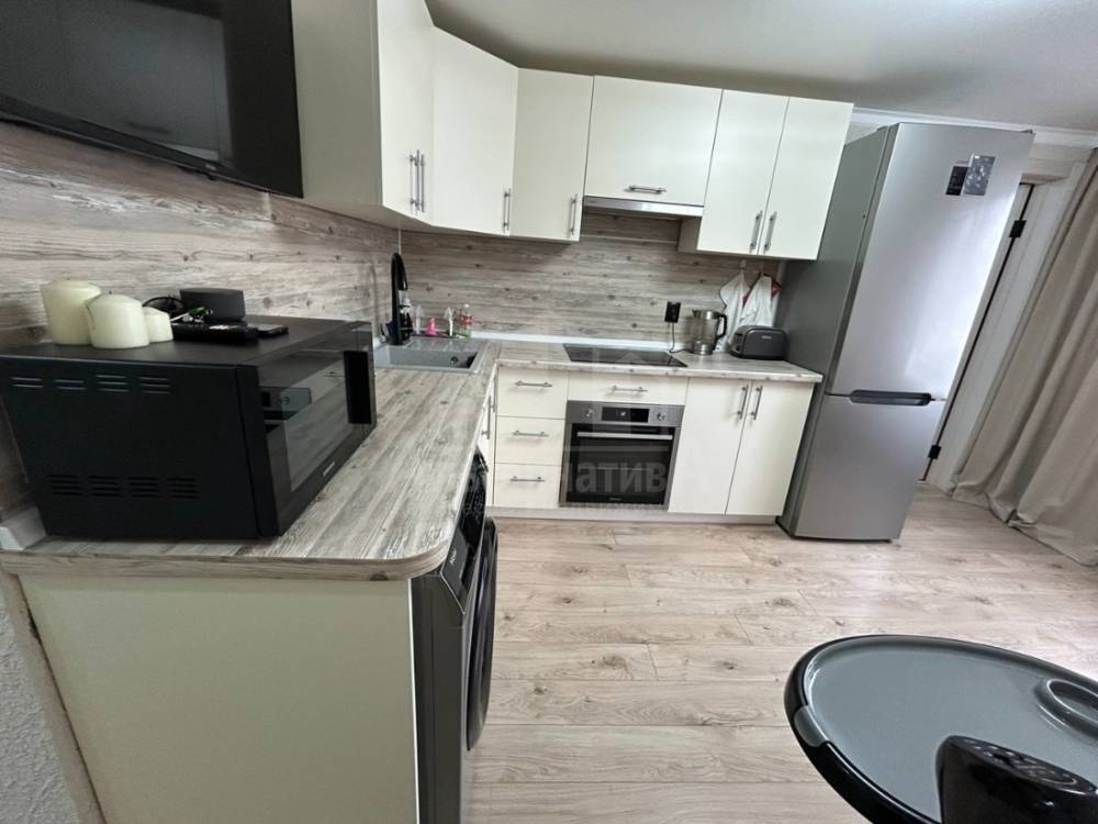 photo_5233735293532313123_y