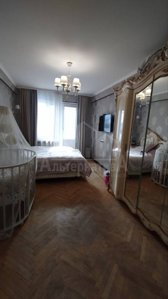 photo_5267220507839370096_y