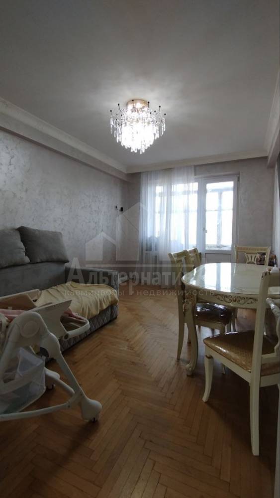 photo_5267220507839370095_y