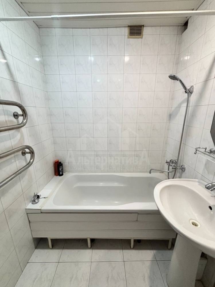 208bc3e5-5d28-43d3-bb69-85a93c509846