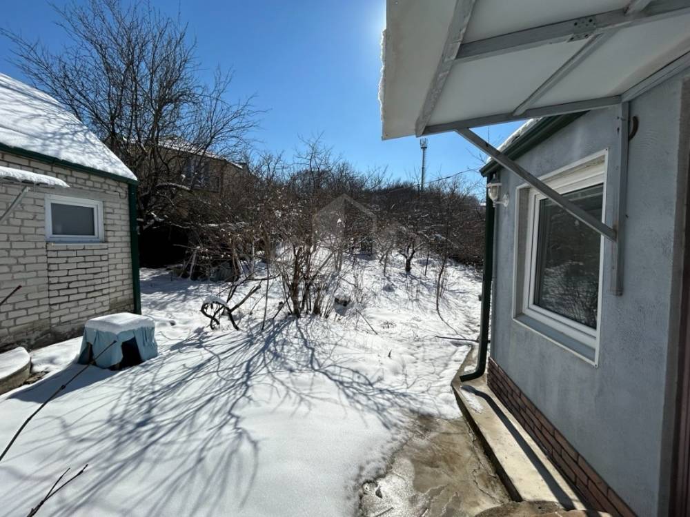 photo_5269463455725458835_y