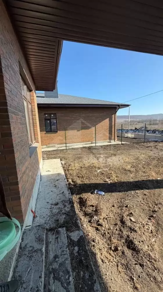 1000520977