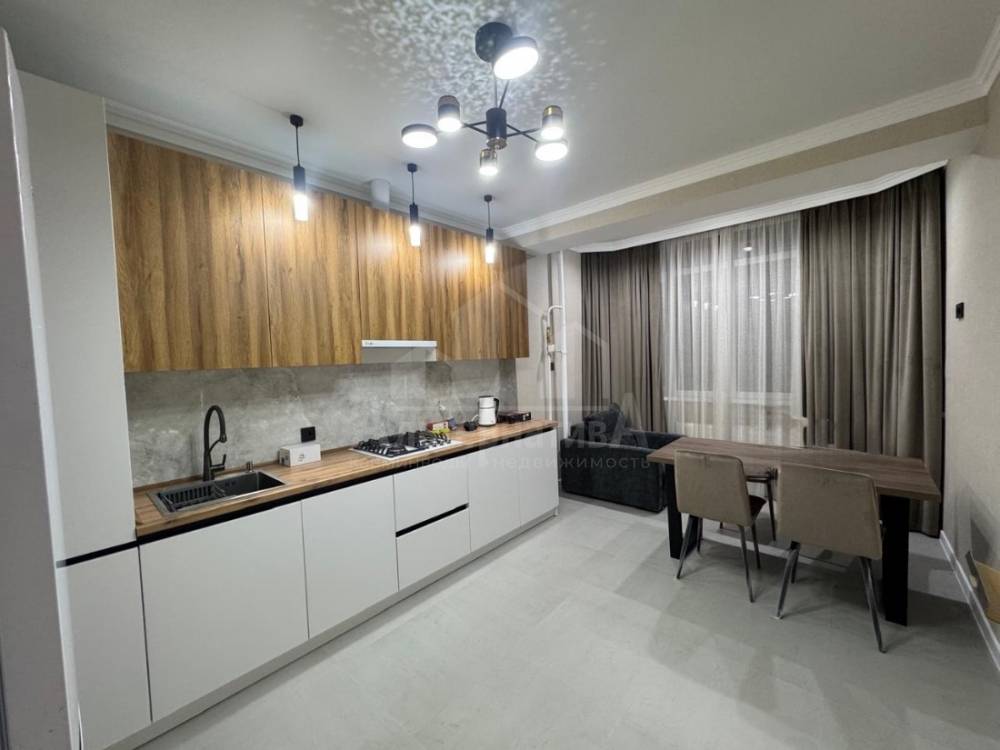 Ставропольский край, Ессентуки, Прибрежный, Никольская ул.; Квартира 65м² 6/8 эт.