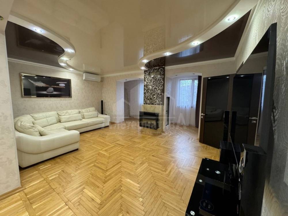 5d9f1c21-c976-4056-aca6-864f77c38221