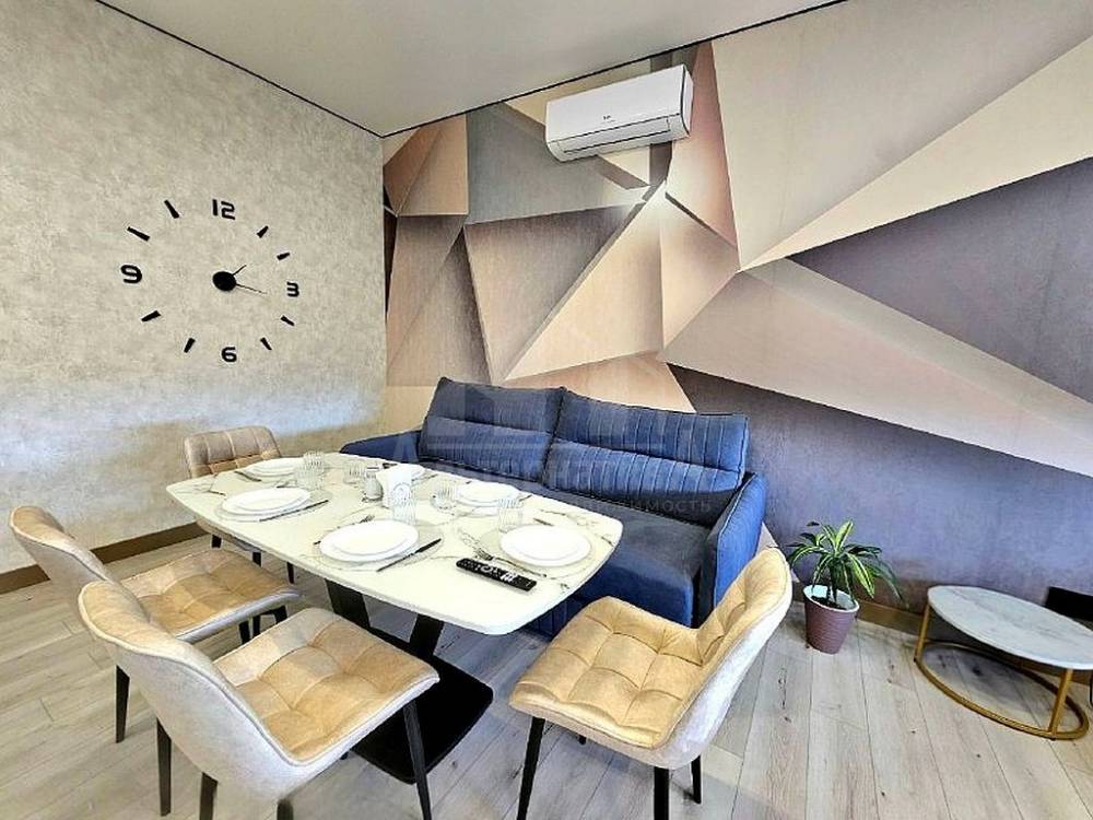 00682f46-a9c7-427e-8479-be8a30c43631