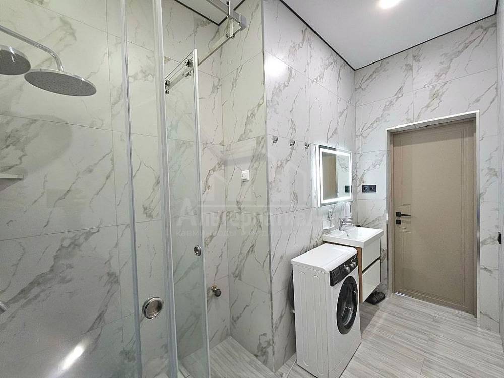 bdf0ec9e-dda7-4b76-884f-b8f58e087ecd