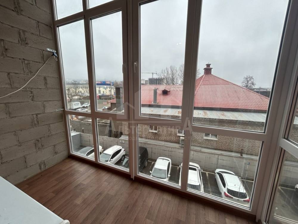 photo_5258352353855869924_y