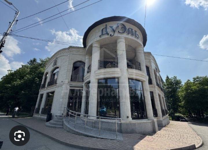 photo_5262871578574263797_x