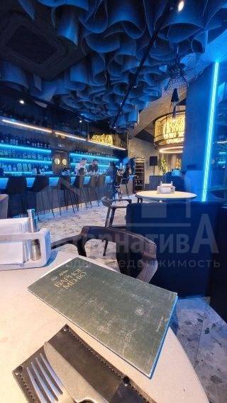 photo_5262871578574263799_x