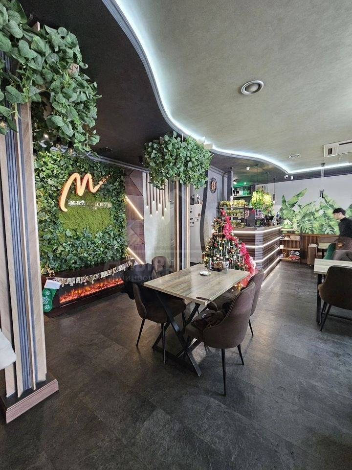 photo_5262748020955093578_y