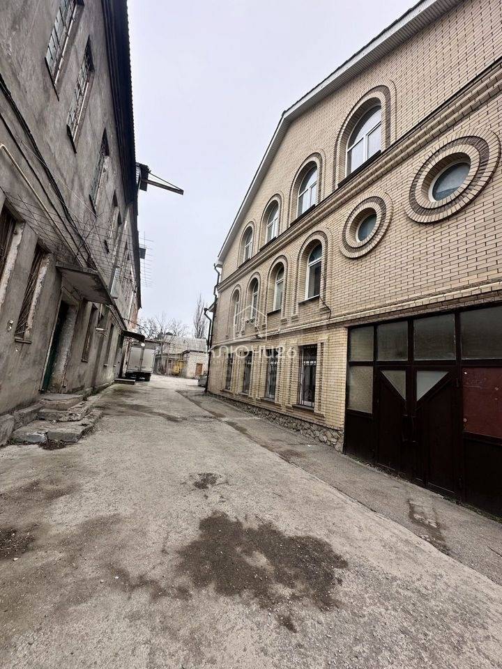 photo_5262748020955093611_y