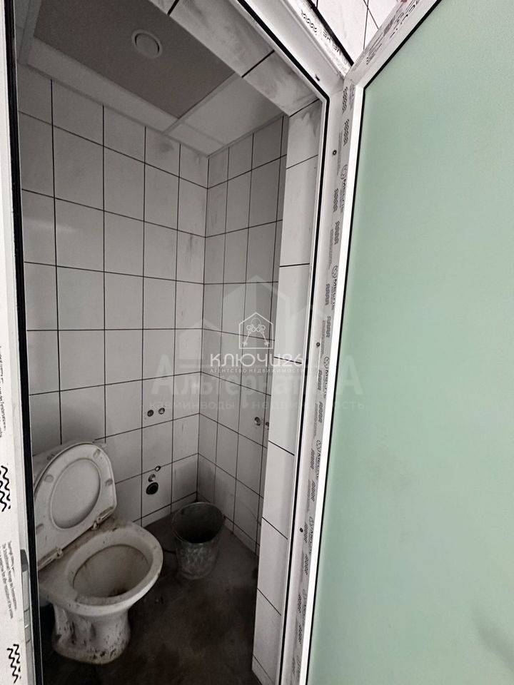 photo_5262748020955093642_y