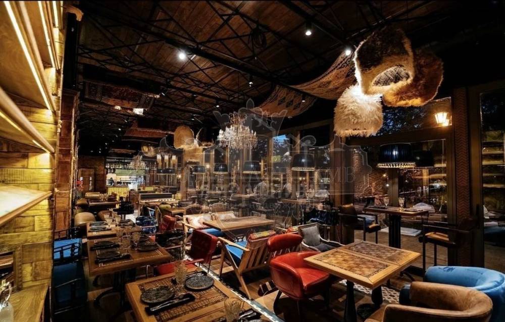 photo_5262748020955093118_y