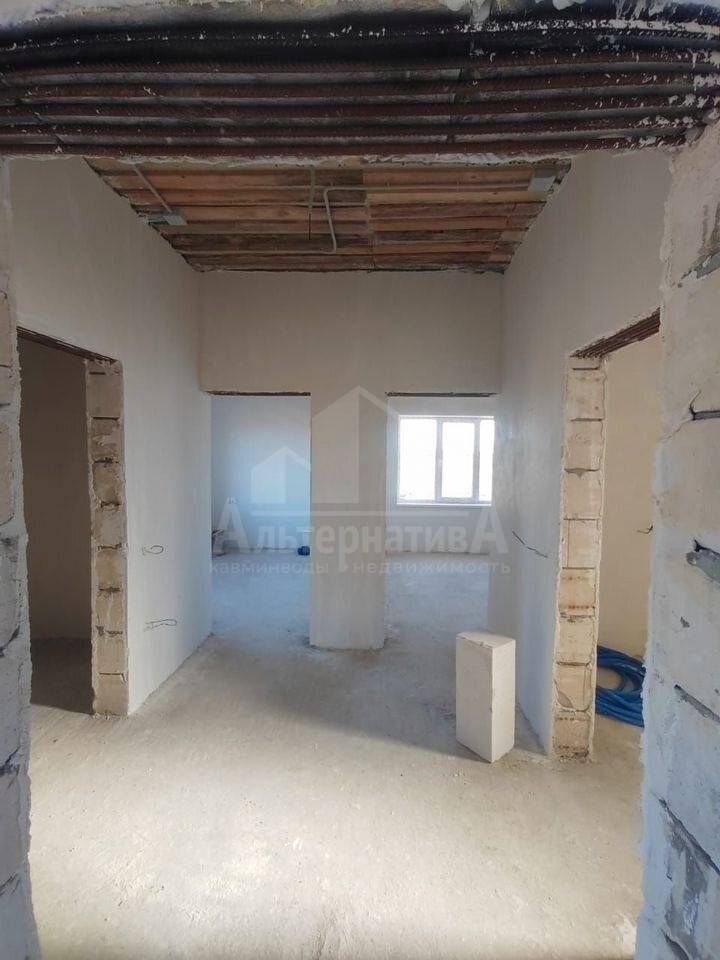 photo_5273908368919696475_y