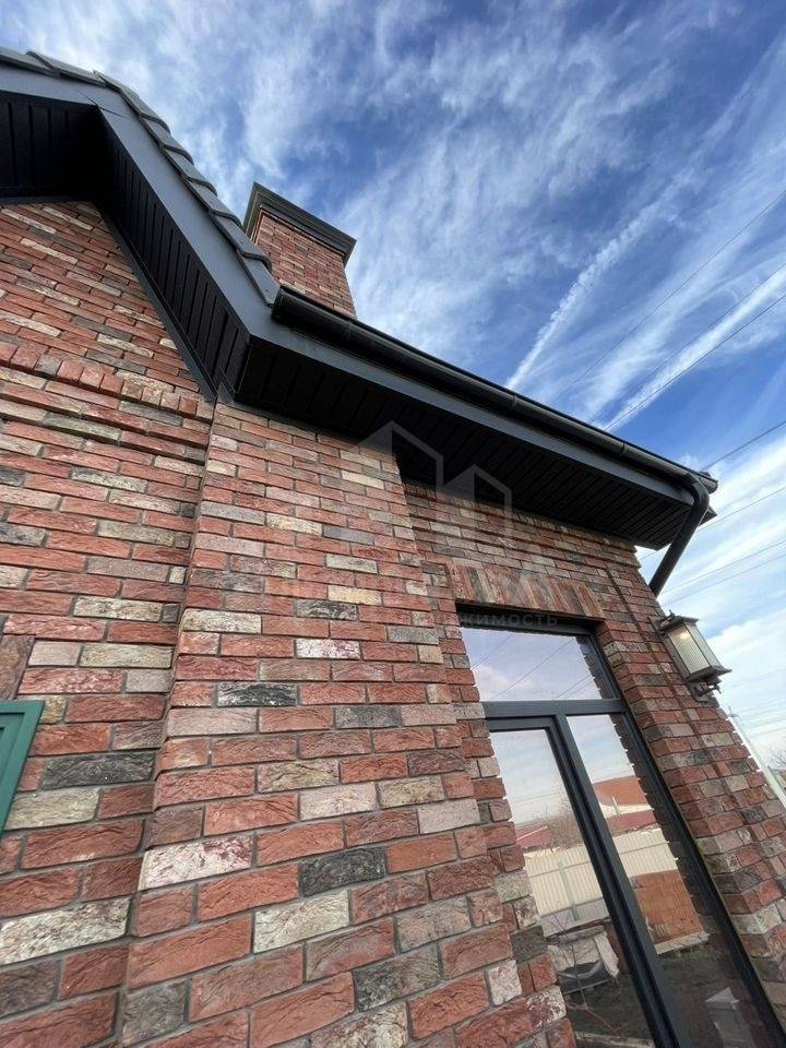 photo_5273908368919696866_y