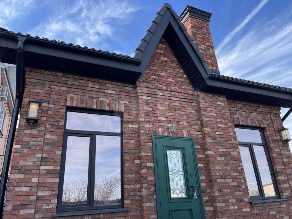 photo_5273908368919696872_y