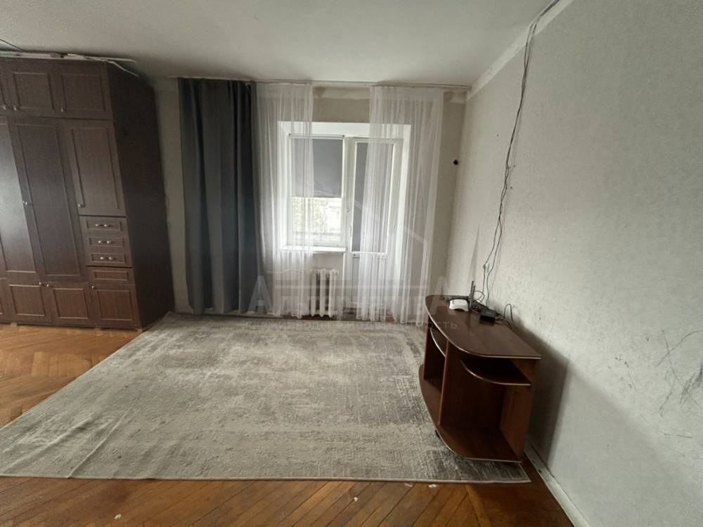 photo_5287518278467131742_y