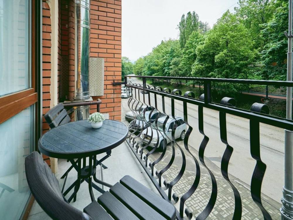 8a744e8a-1b1c-450b-8567-1f33a85a61a4