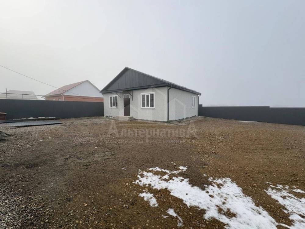 photo_5273891936374823321_y