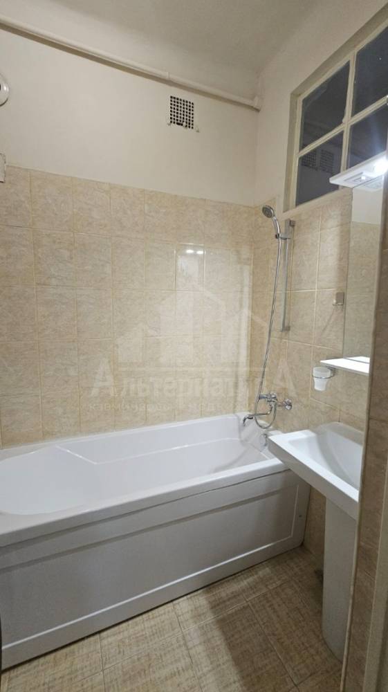 33644040-e5a9-4e55-b6e0-8e8825b60bf6