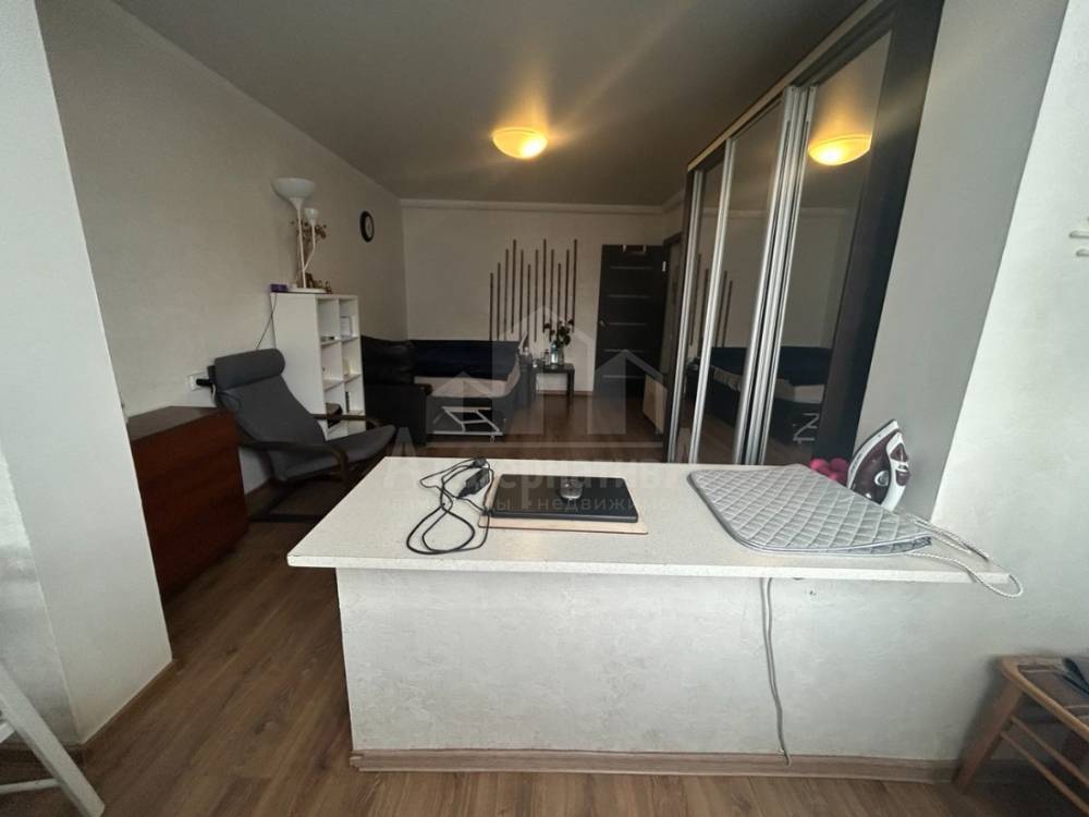 photo_5275982838123665301_y