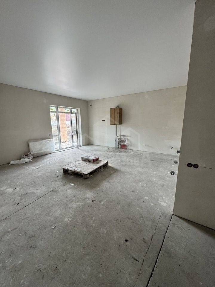 photo_5276071224255649210_y