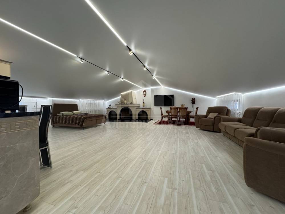 176ffbbe-7907-475d-ba91-9e73f1a64e88