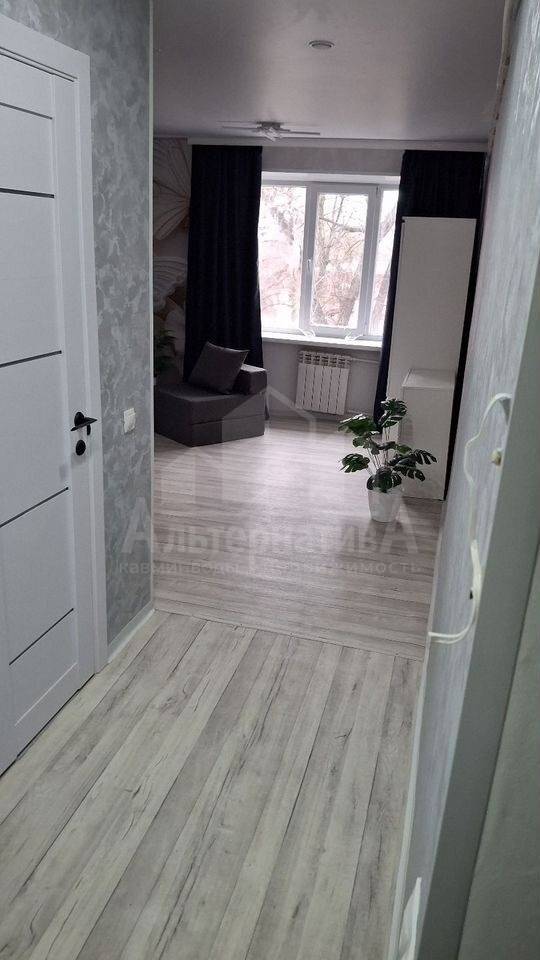 photo_5285432582218650831_y