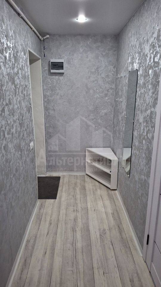 photo_5285432582218650836_y