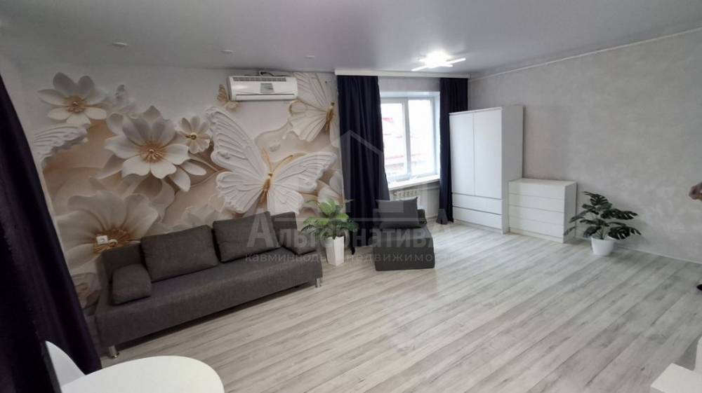 photo_5285432582218650834_y