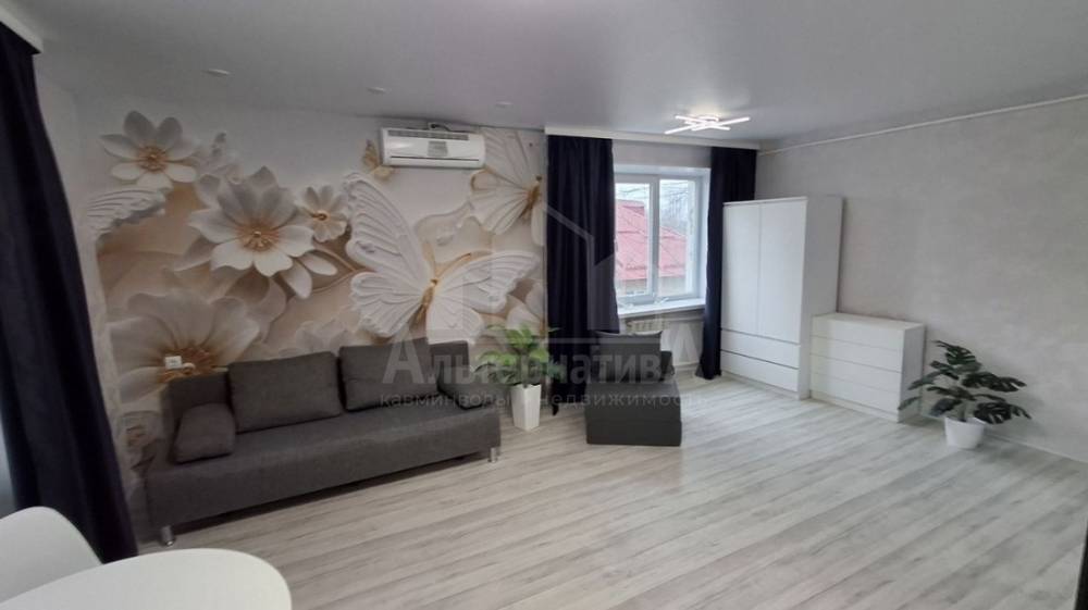 photo_5285432582218650837_y