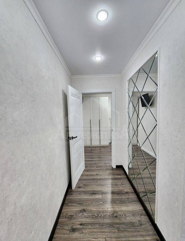 photo_5307771634838082815_y