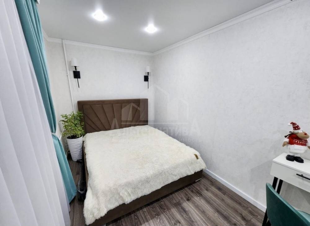 photo_5307771634838082806_y