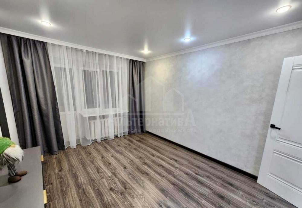 photo_5307771634838082810_y