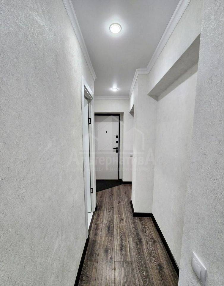 photo_5307771634838082813_y