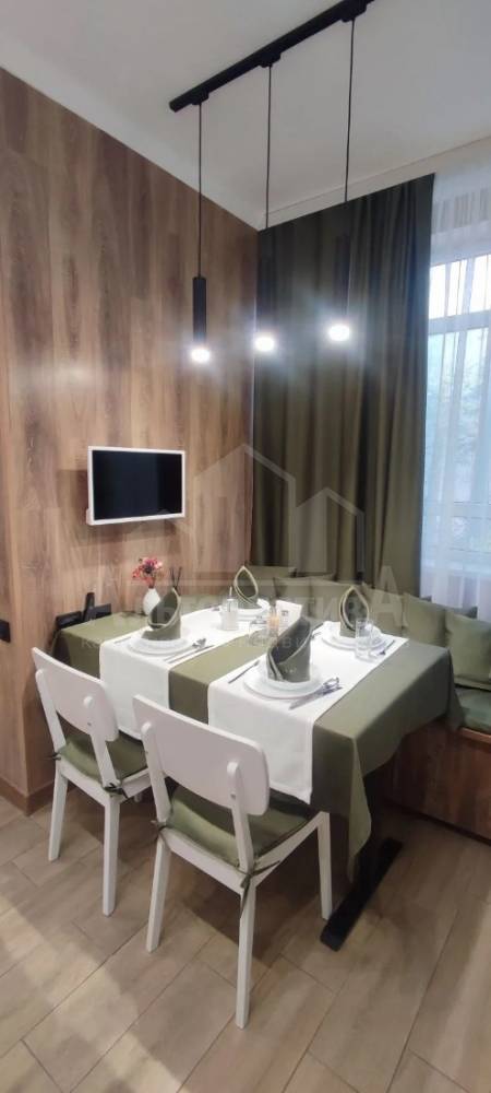 4e30d589-5caf-4233-9770-03a8f5d1ede9