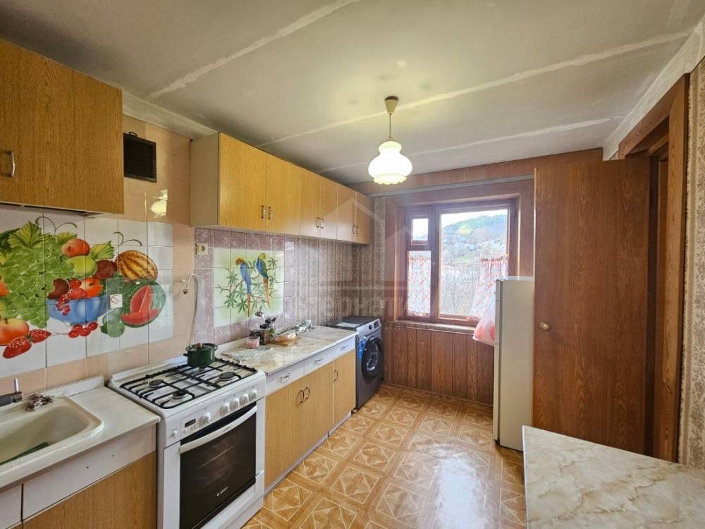 Ставропольский край, Кисловодск, Курортная зона, Люксембург Розы ул.; Квартира 40м² 5/5 эт.
