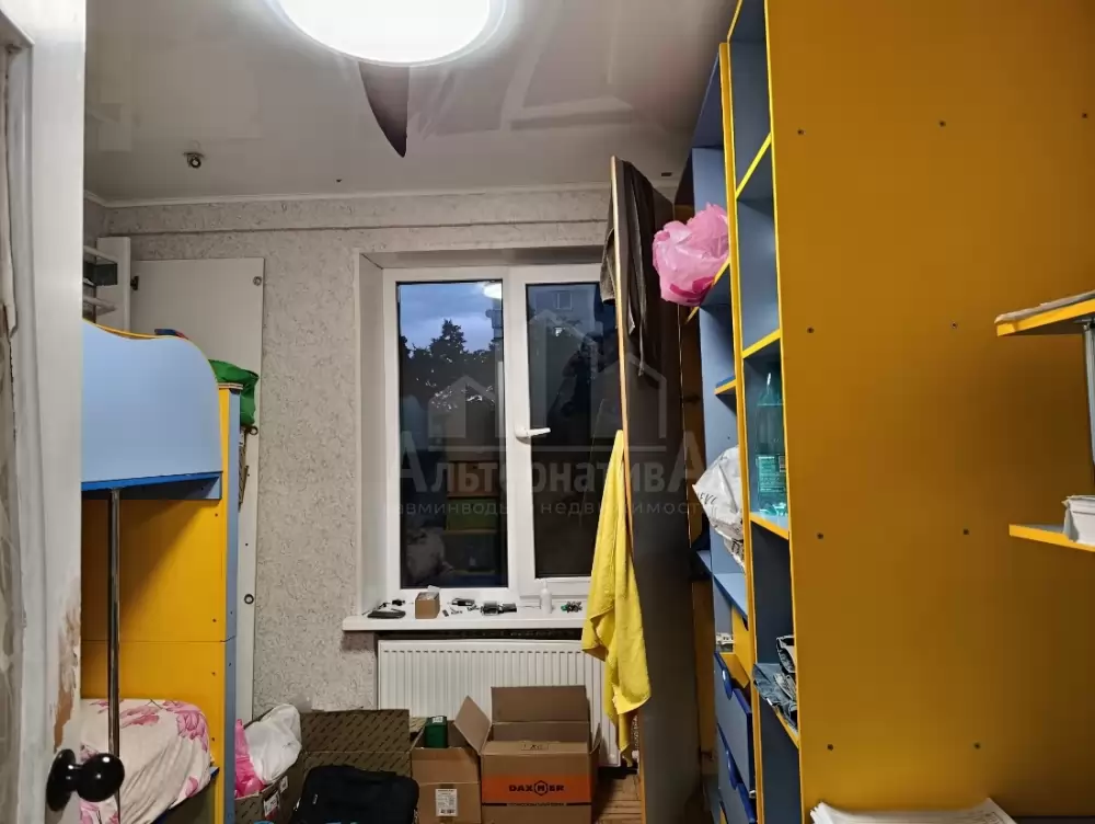 1000204718