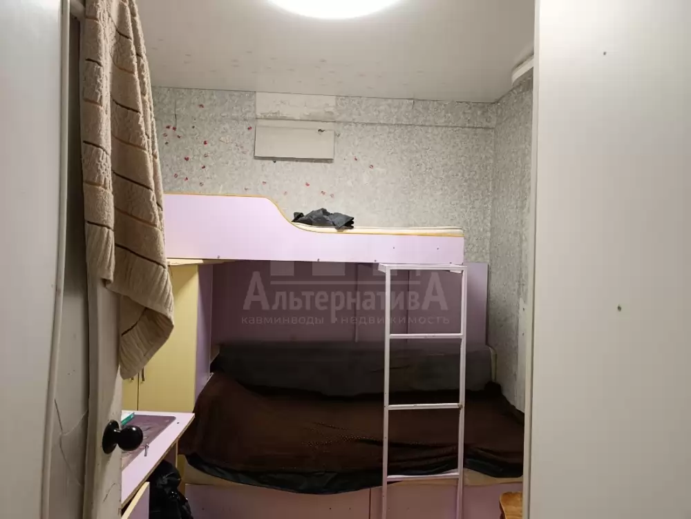 1000204716
