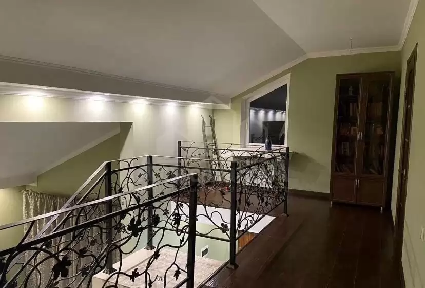 1000577566