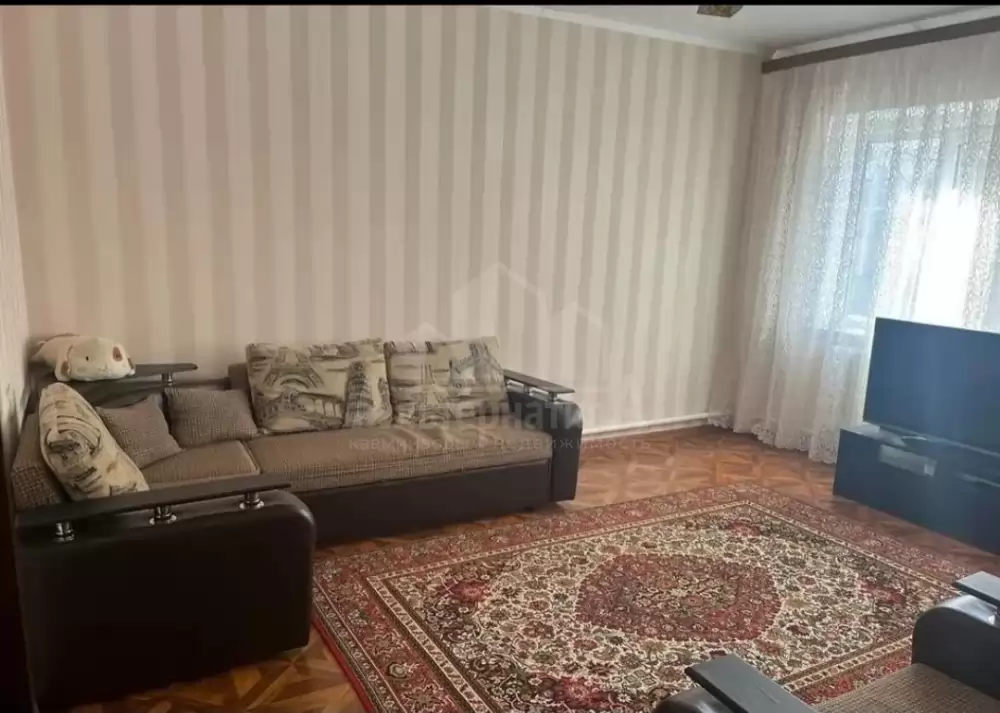 1000577588