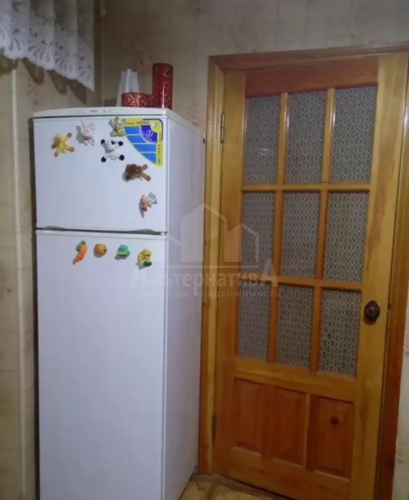 1000581813