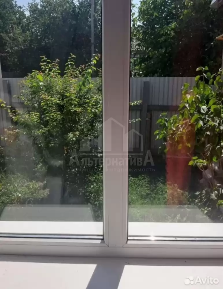 1000581272