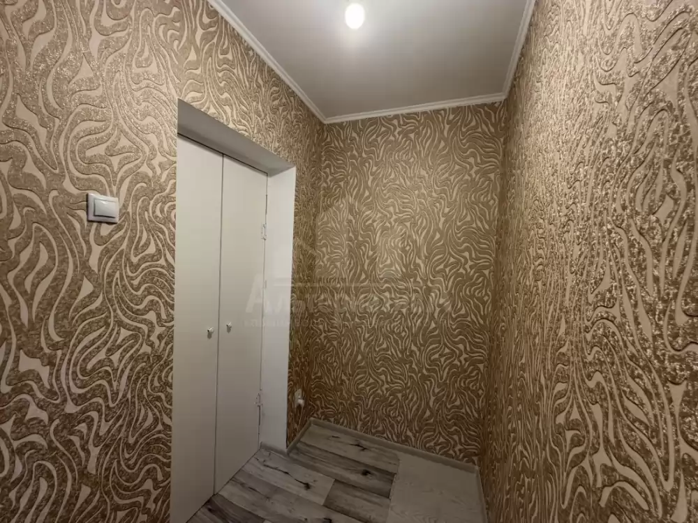 1000593128