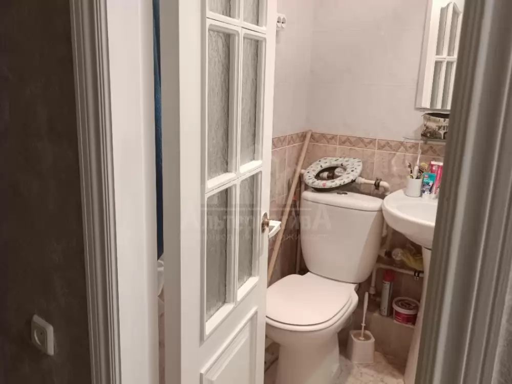 1000594569