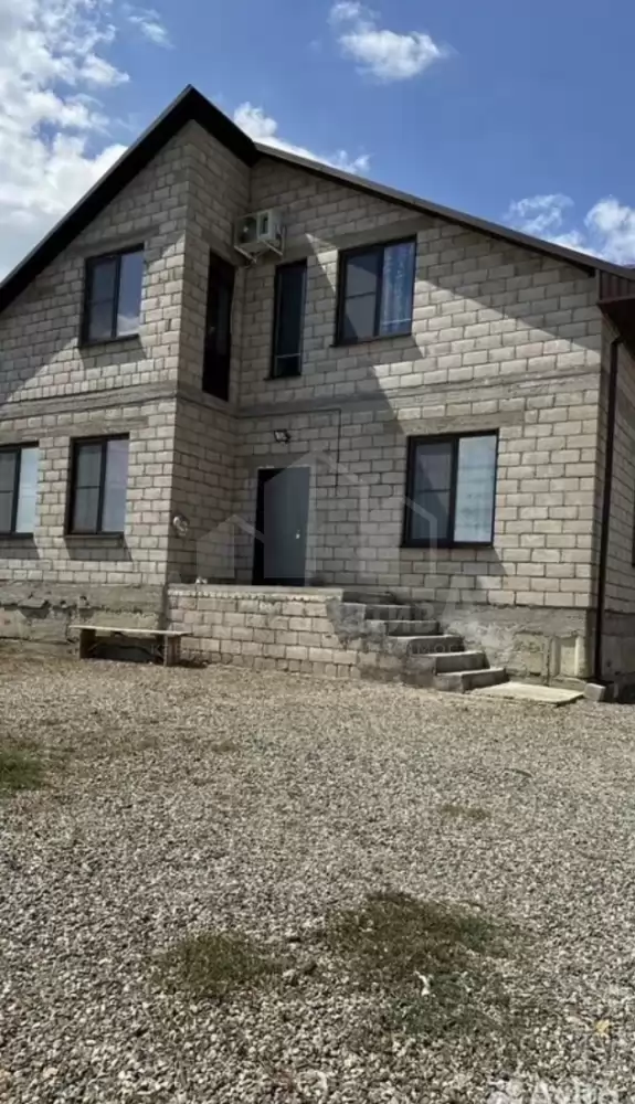 1000590273