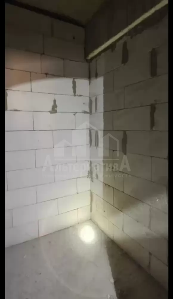 1000220063