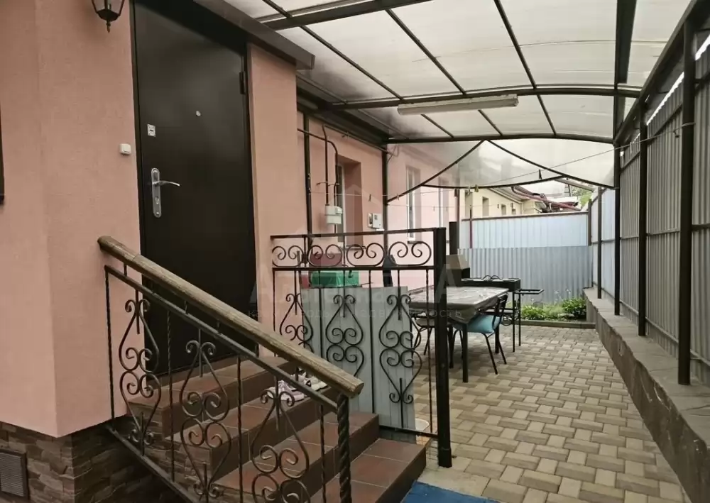 1000601405
