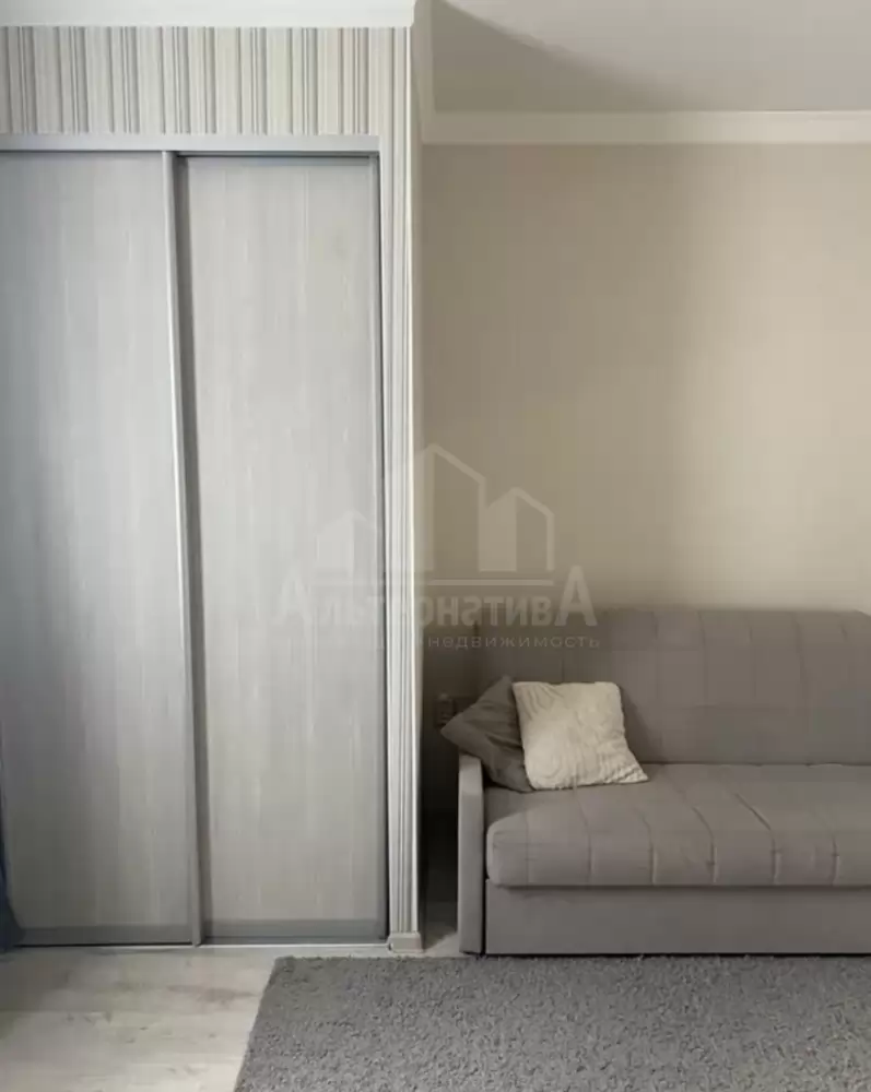 1000600275